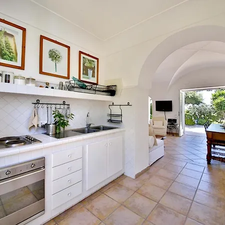 Anacapri Sleeps 6 Pool Air Con Wifi Villa